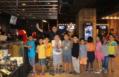 Tại Rạp chiếu phim